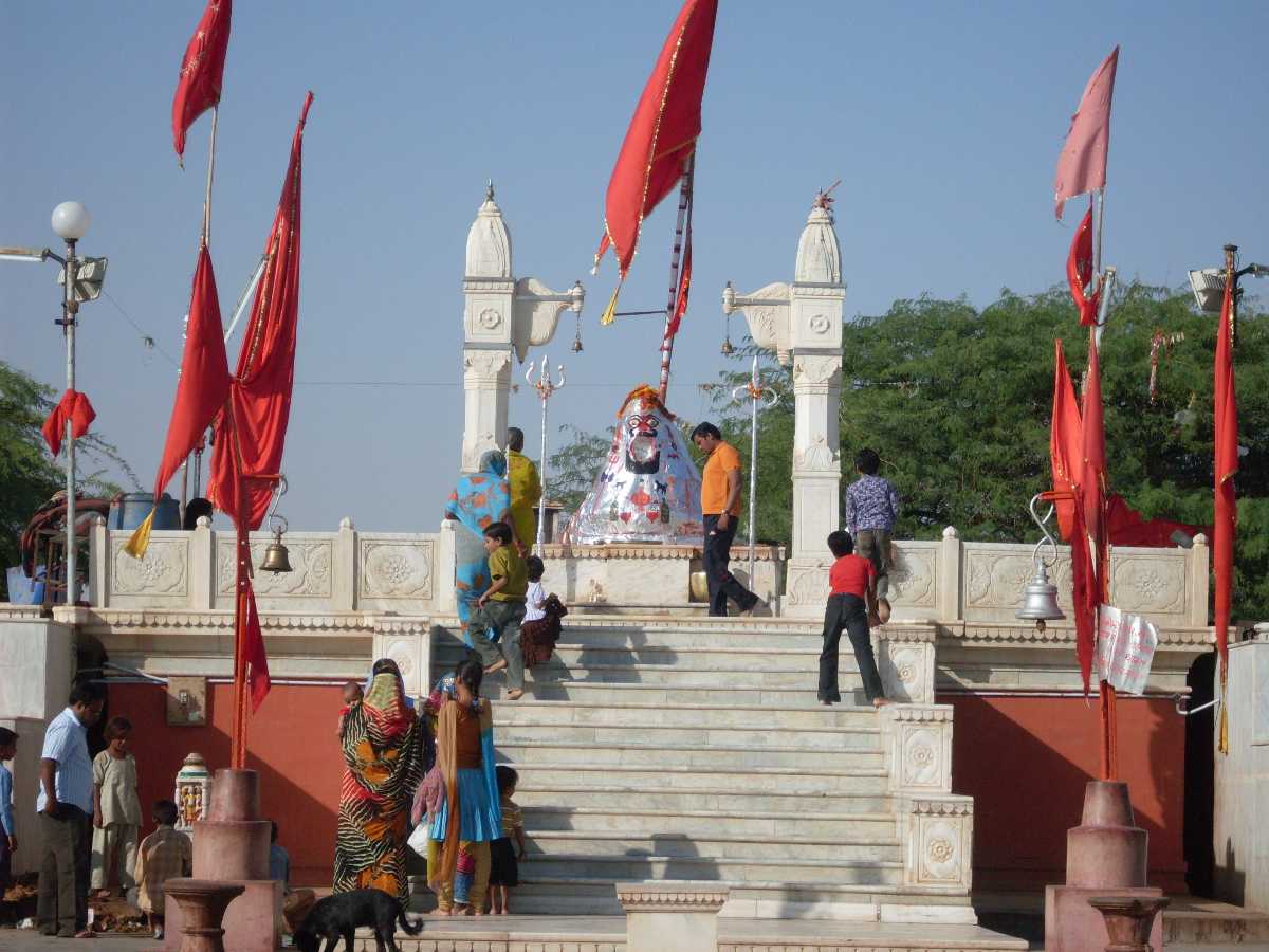 kodamdesar-temple-img